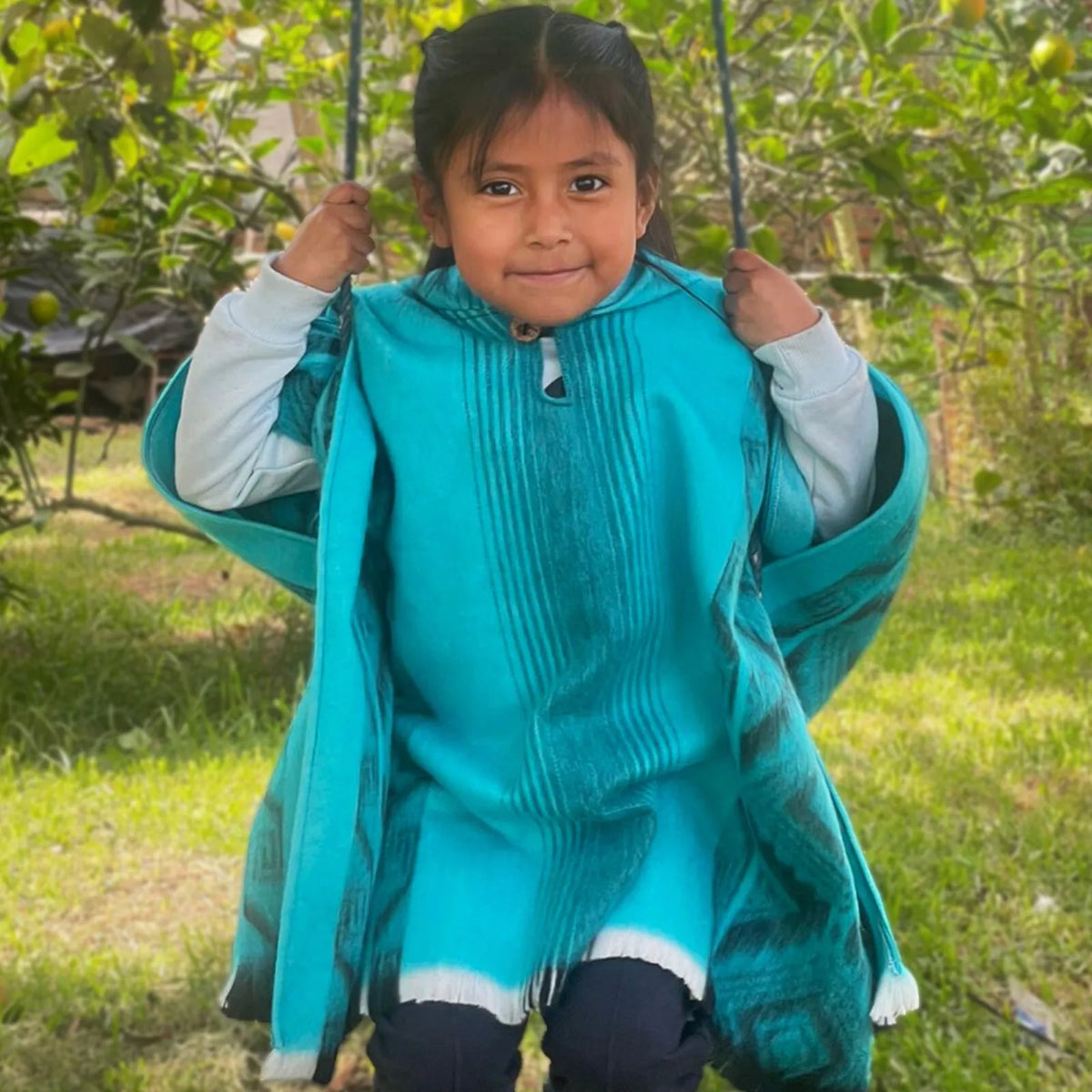 小物 Andrea&Co. FOUR FURS JOINED PONCHO Cuyabeno Alpaca Wool Kids Poncho - Cozy & Soft | Ecualama
