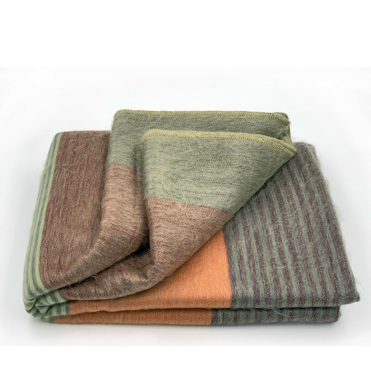 Peluches de baby alpaca premium hechos a mano en Perú Peluches de baby alpaca premium hechos a mano en Perú