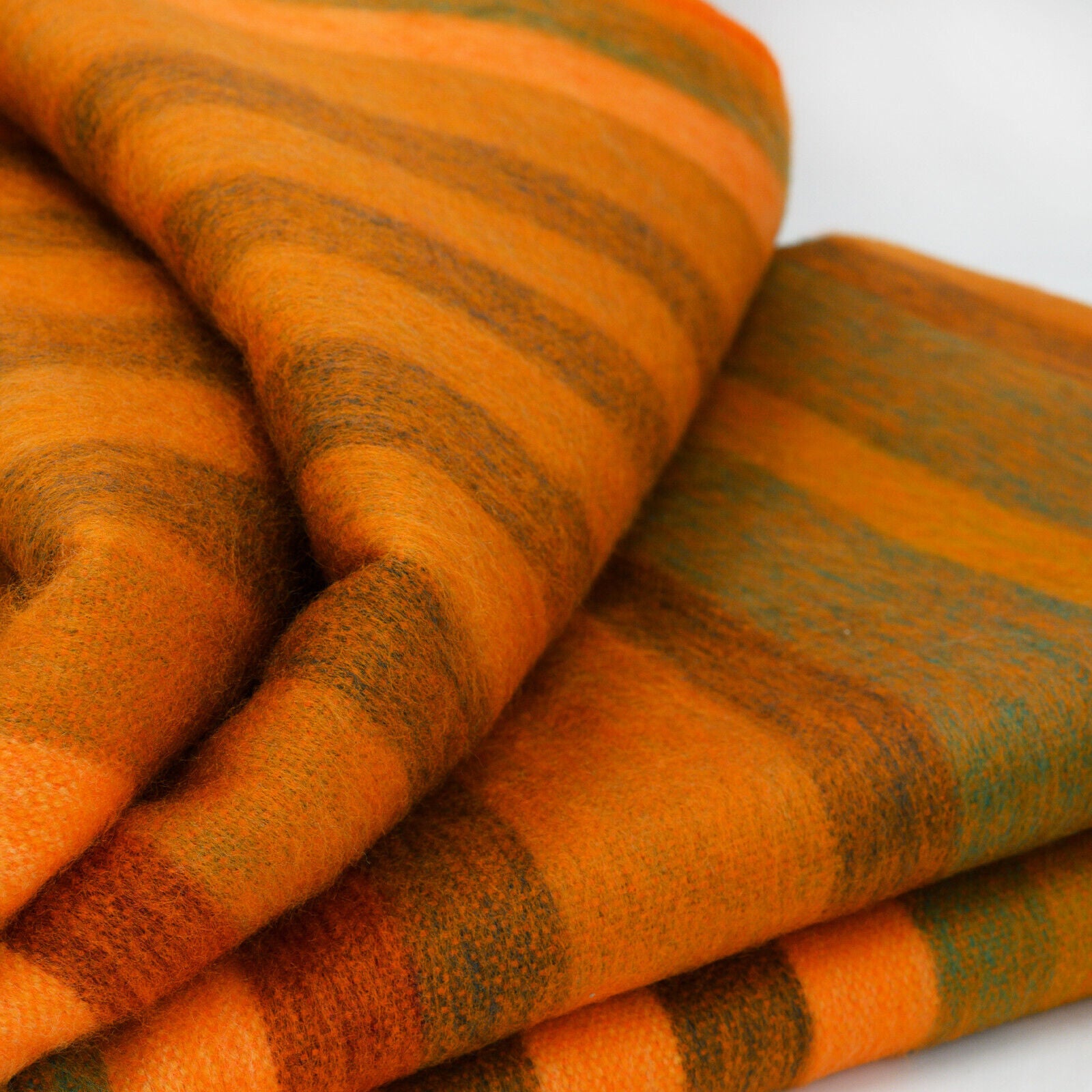 Putumayo - Baby Alpaca Wool Throw Blanket / Sofa Cover - Queen 96 x 68 in - Burnt Orange/Olive Green