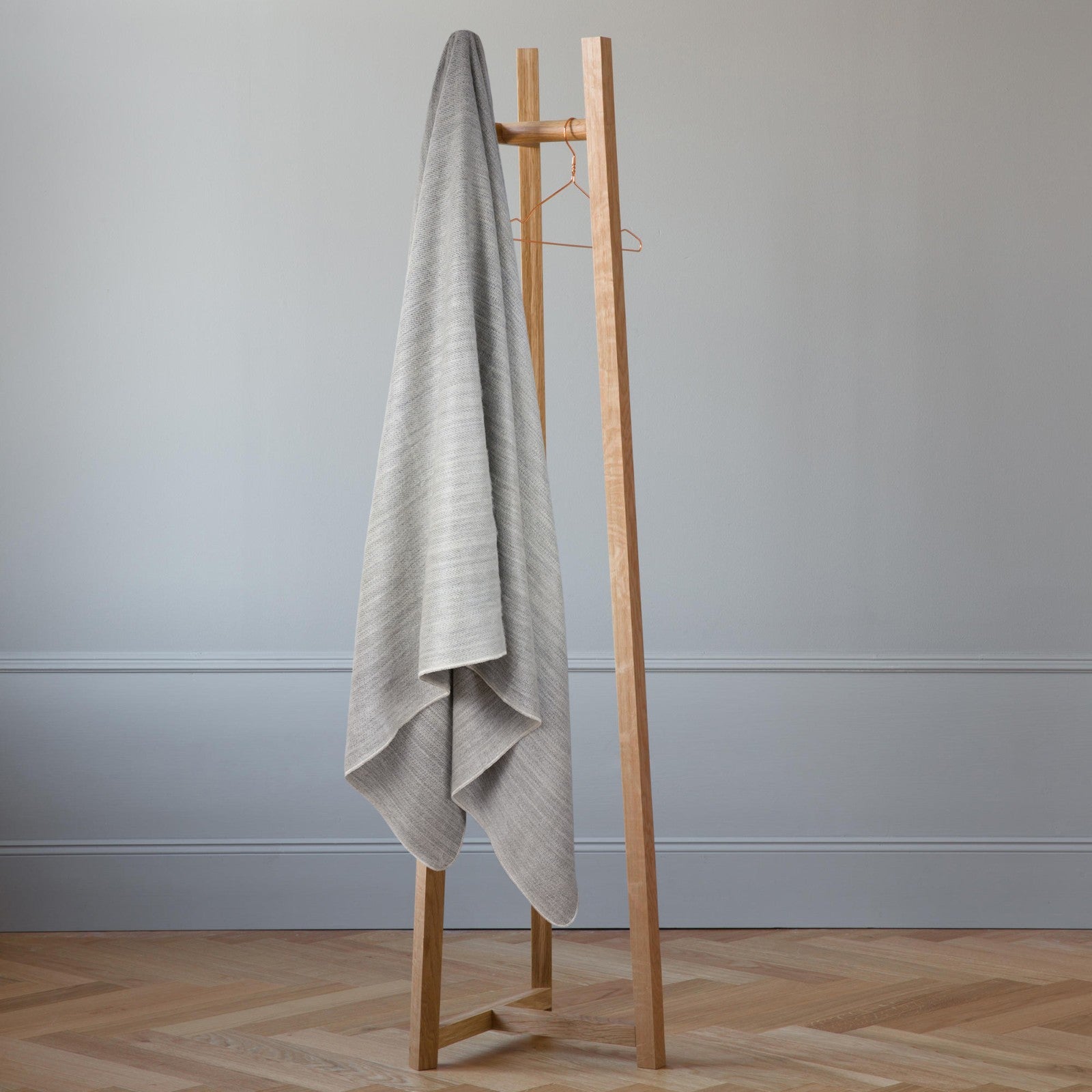 Guaranda - Double Density Baby Alpaca Wool Throw Blanket / Sofa Cover - Queen 94 x 65 - Silver Gray