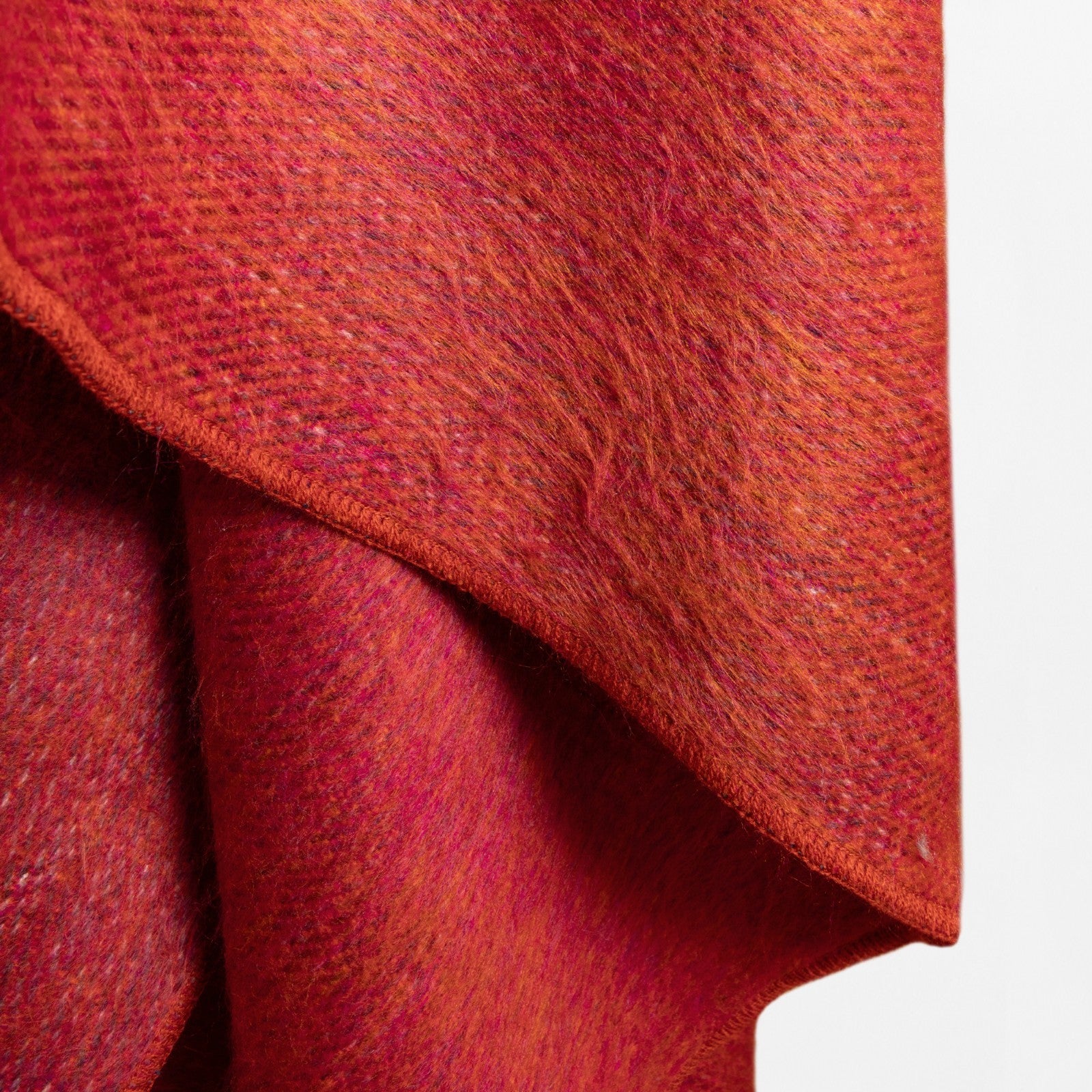 Kuyana - Double Density Baby Alpaca Wool Throw Blanket / Sofa Cover - Queen 94 x 65 - Fiery Red