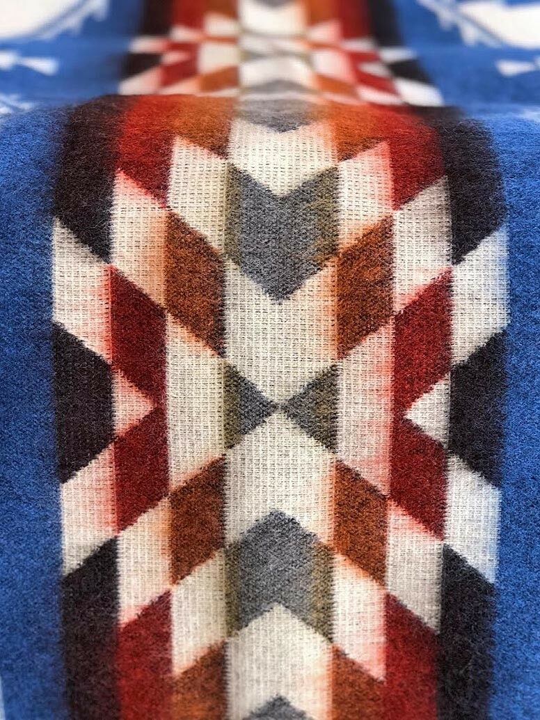 Chirupe - Baby Alpaca Blanket - Extra Large - Aztec Southwest Pattern