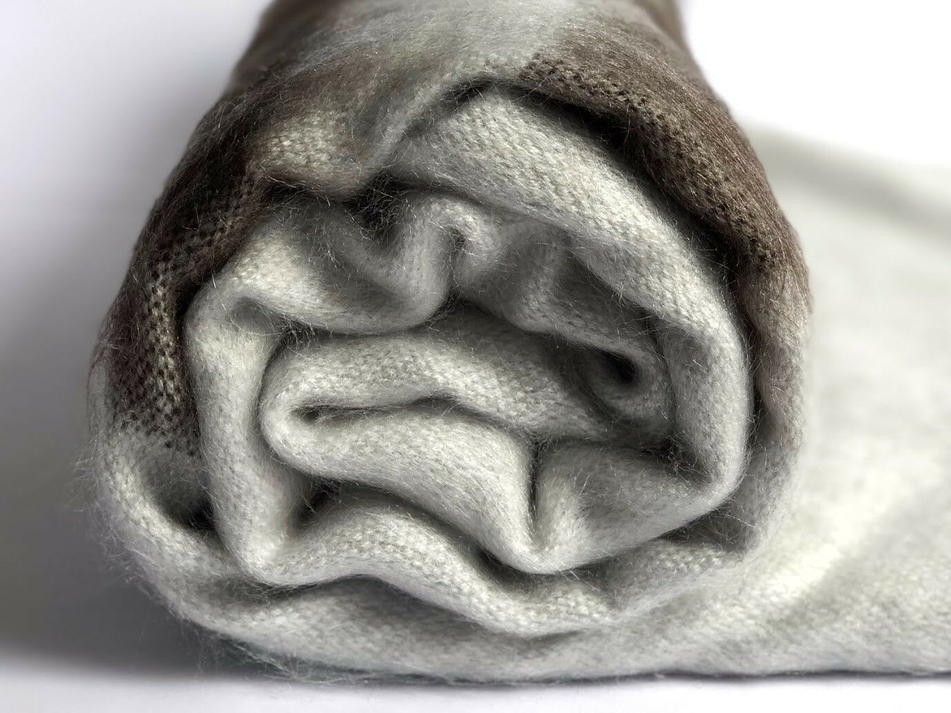 Tungurahua - Baby Alpaca Wool Throw Blanket / Sofa Cover - Queen 90" x 65" - white cross stripes pattern