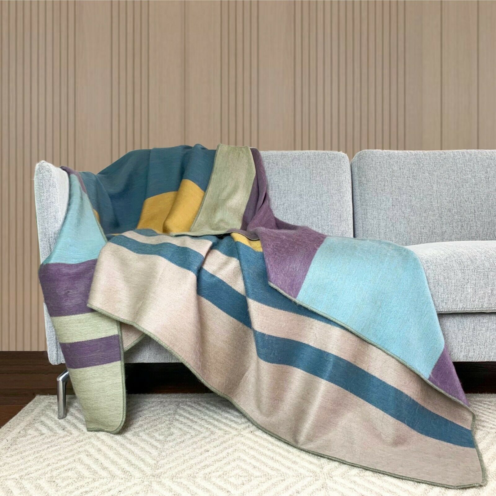 Guamani - Baby Alpaca wool throw blanket / sofa cover - Queen 94" x 62" - reversible double-sided