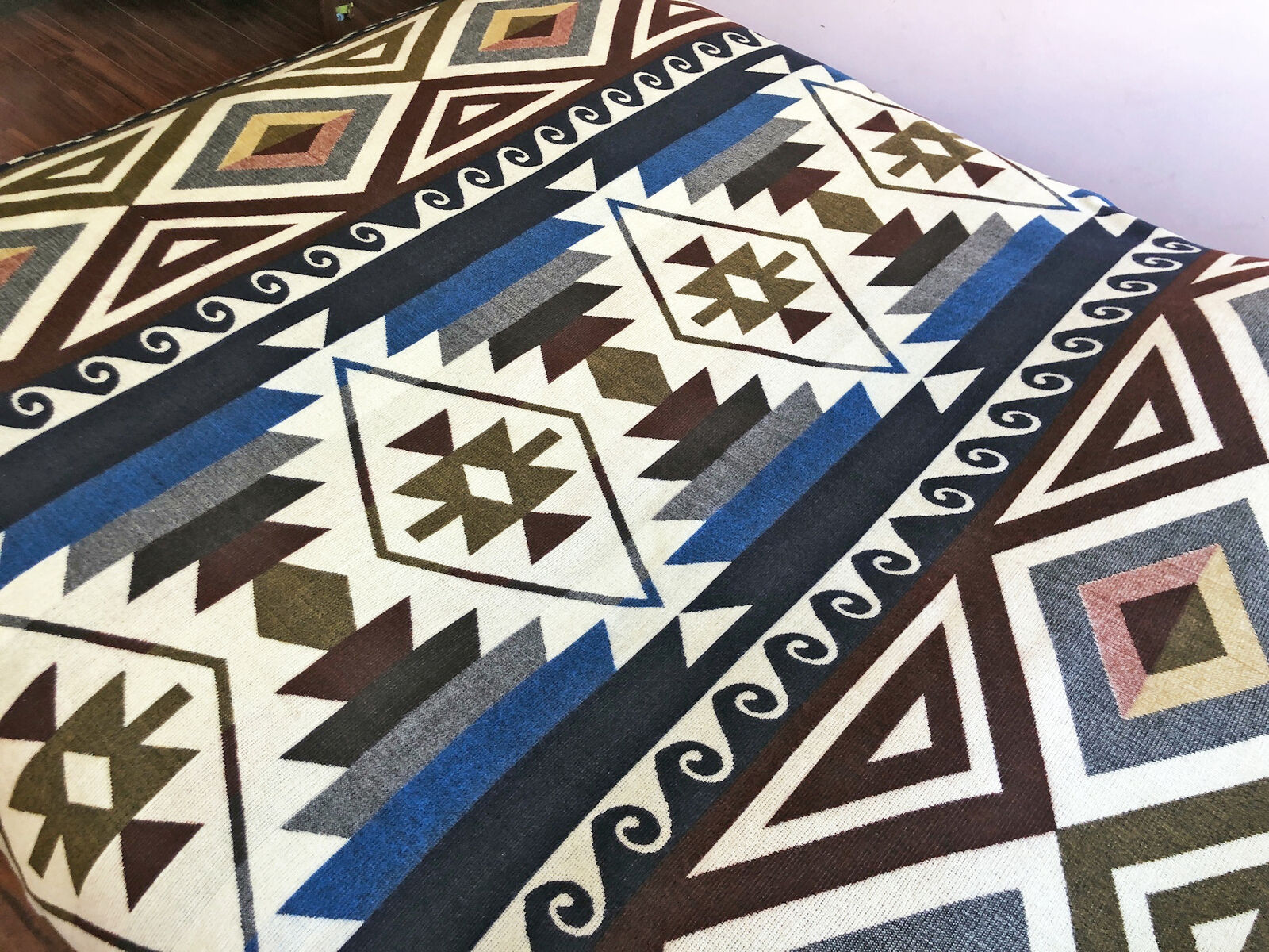Azogues - Baby Alpaca Blanket - California King - Reversible Aztec Southwest Pattern
