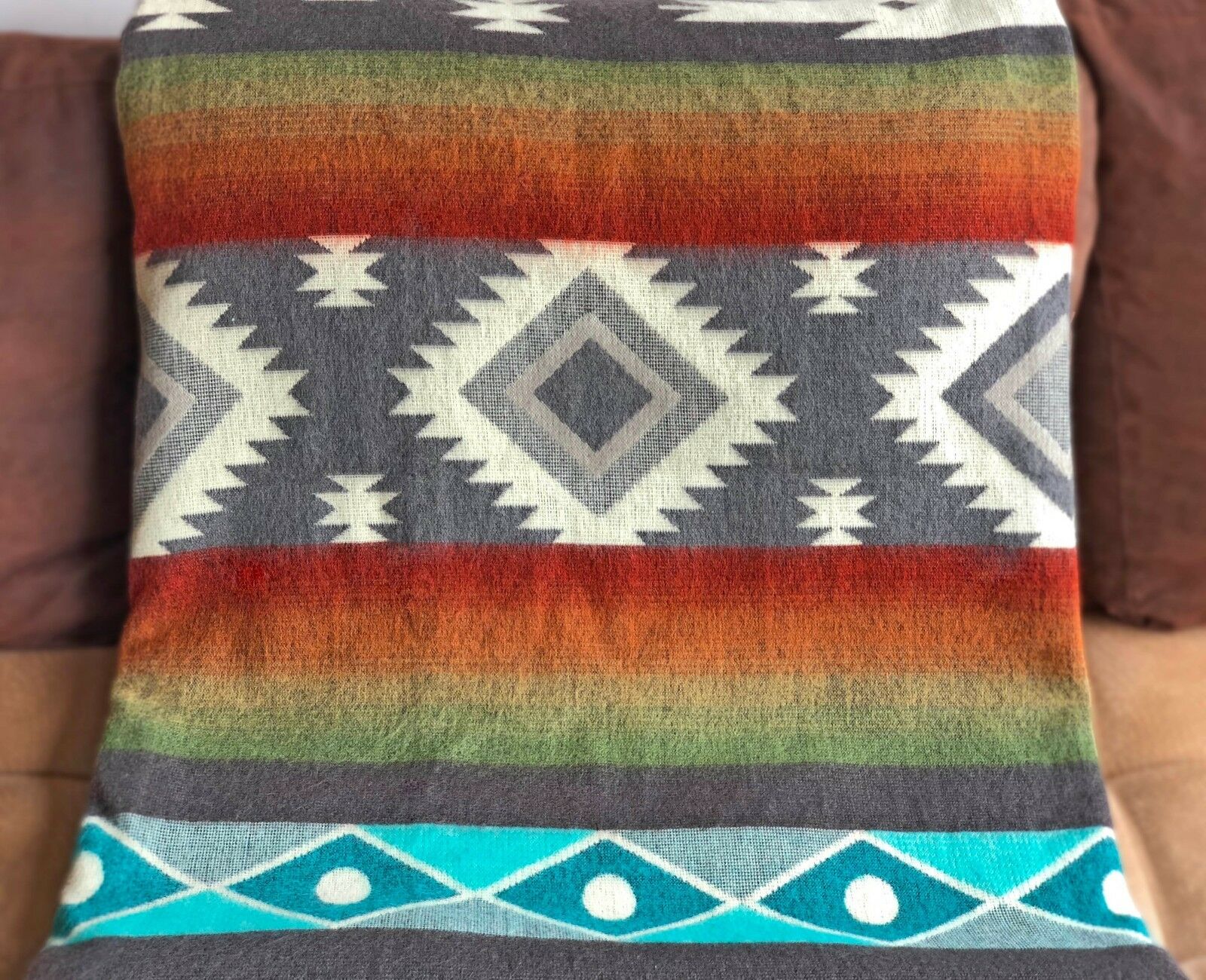 Uqi - Baby Alpaca Blanket - Extra Large - Aztec Southwest Pattern