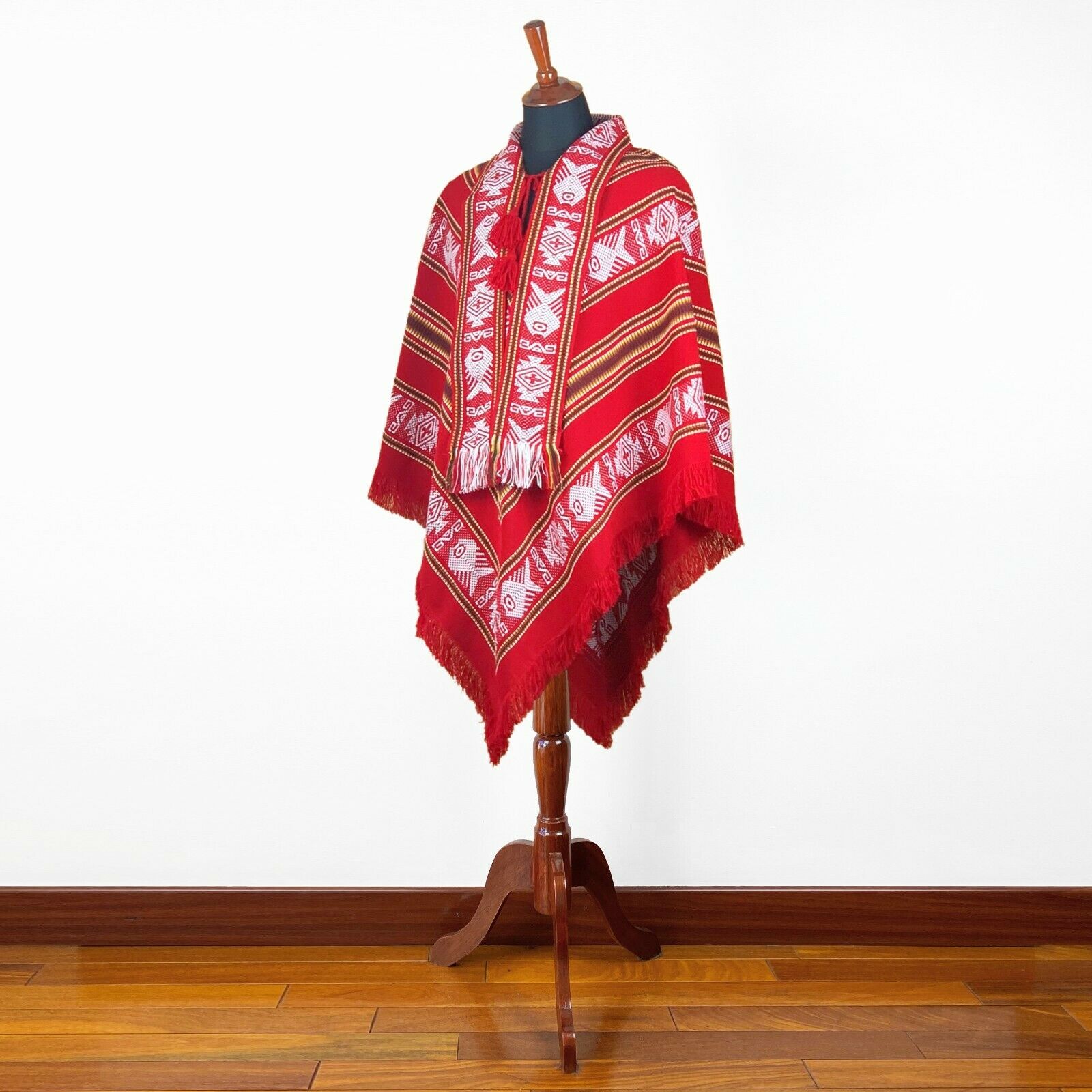 Paquintza - Alpaca wool Serape Poncho with scarf - Piranha pattern - Red - Unisex