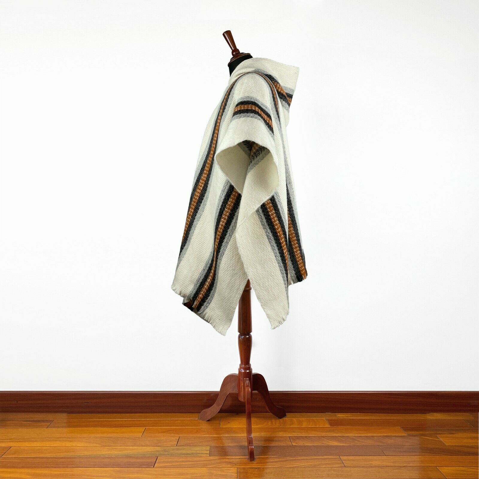 Pullaguari - Llama Wool Unisex South American Handwoven Poncho - white - striped pattern