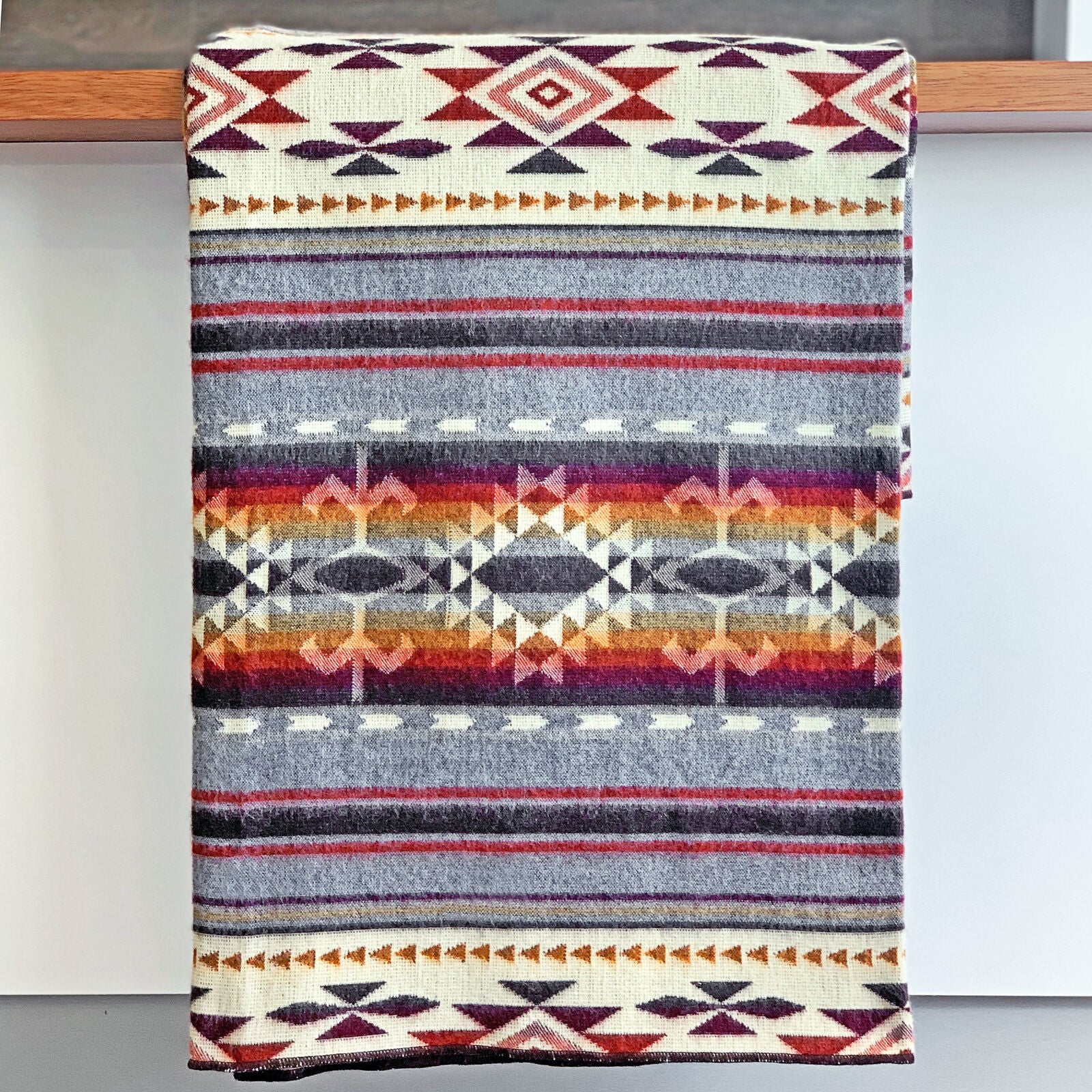 Imantag - Baby Alpaca Blanket - Extra Large - Aztec Southwest Pattern
