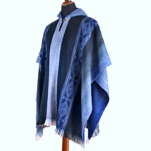 Ecualama - Wool Poncho - Lightweight Baby Alpaca Hooded Poncho Pullover - Chiriacu - Deep Blue - unisex [ランプル] ポンチョ Original Puffy Poncho-Blue Hawaii BLUEHAWAII