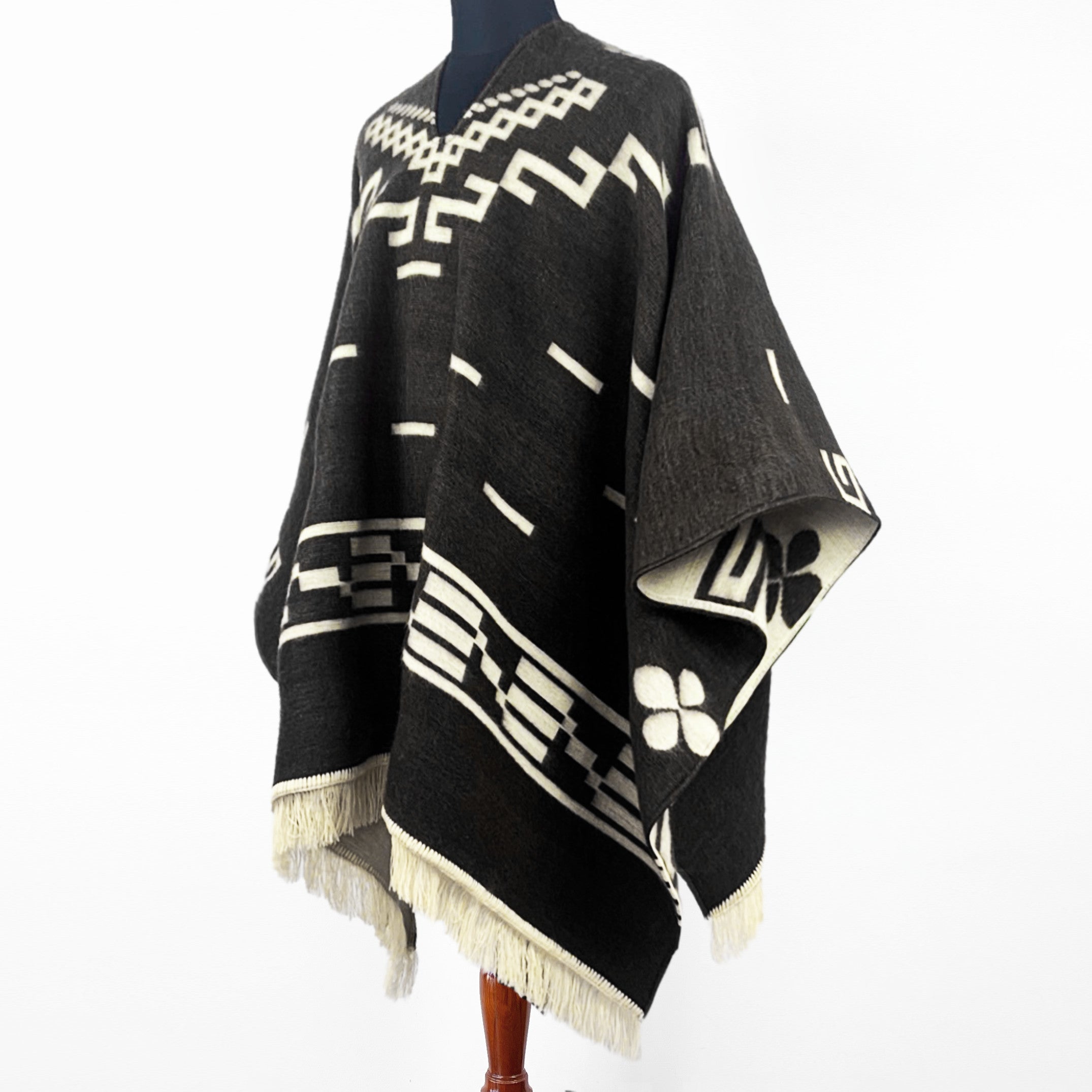 Mexican Eastwood Spaghetti Western Poncho One Size Brown | by Leos Imports Mexican Eastwood Spaghetti Western Poncho One Size Brown | by Leos Imports