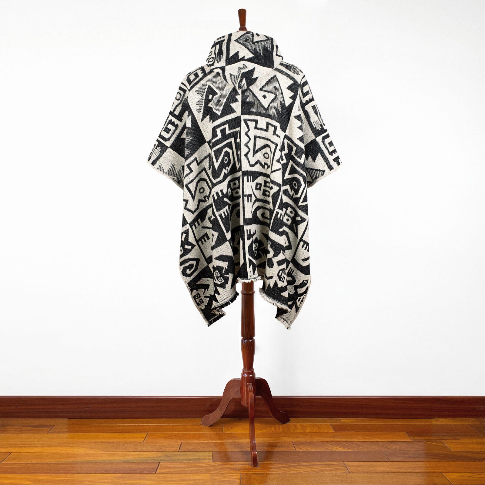 Chiriaco - Llama Wool Unisex South American Handwoven Thick Hooded Poncho - Aztec animal pattern - black-white